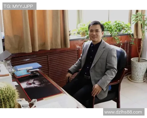 香港足球传奇人物回顾：从李辉立到乔辉，见证足球荣耀与风云变幻